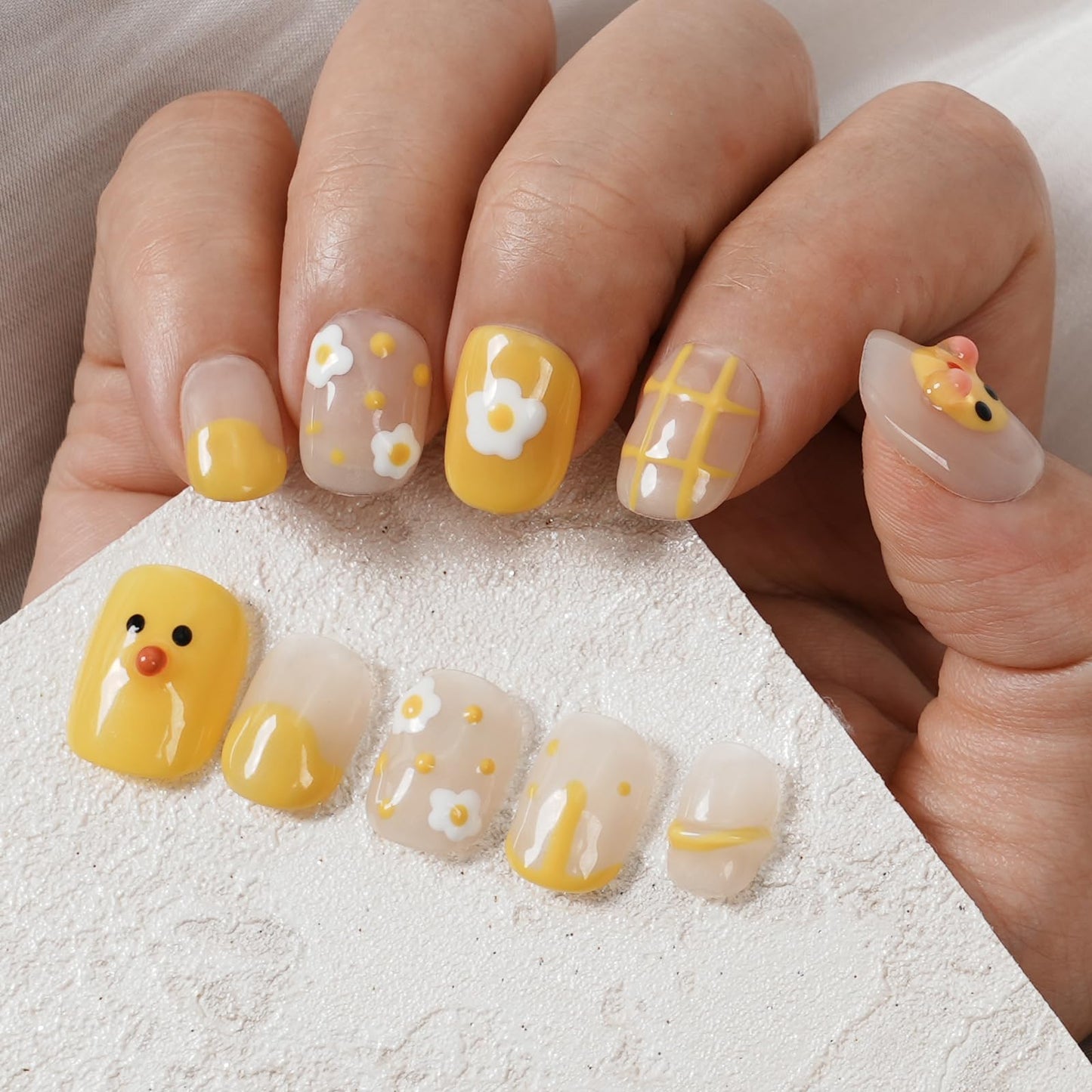 Tesytto Short Round Press on Nails, Kawaii Handmade Cute 3D Yellow Duck & Daisy Flower Cartoon Nails, Glossy False Nail Art for Women Girls (Little Yellow Duck,S)