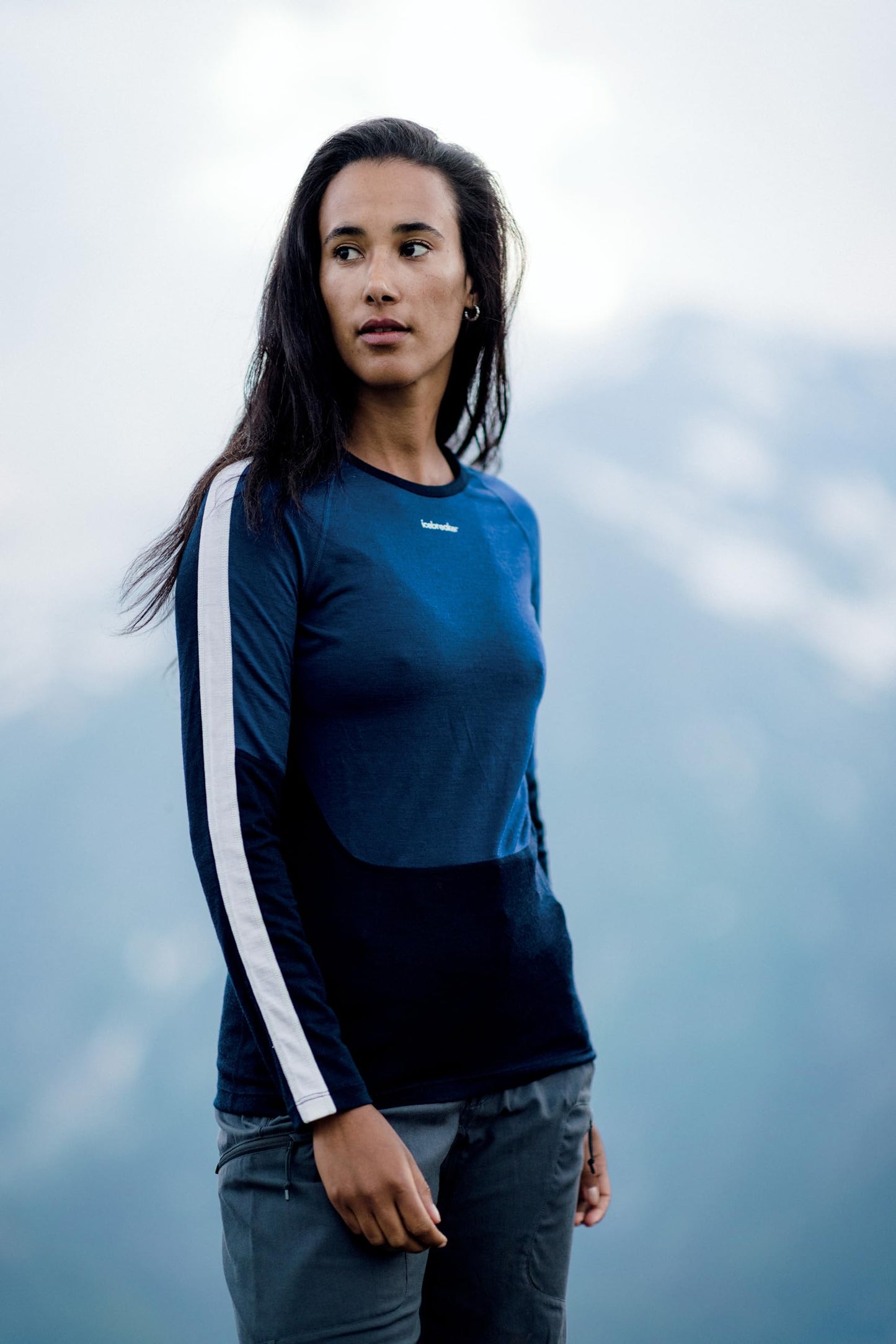 Icebreaker Merino 200 Senebula Women’s Shirts, Long Sleeve Crew, 100% Pure Merino Wool Base Layer - Thermal Shirt for Cold Weather, Feld/Sun, Small