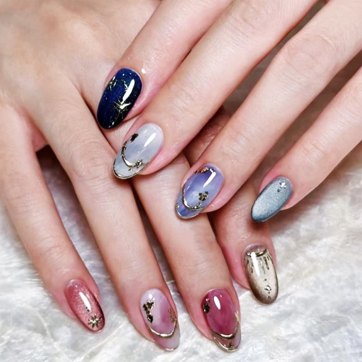 24Pcs 3D Stars Press on Nails Sun Gel Glue on Fingernails Gold Curve Line Medium Almond Fake Nails Glossy Colorful Cat Eye Stick on Nail Acrylic Full Cover False Nail for Holiday Manicure Art