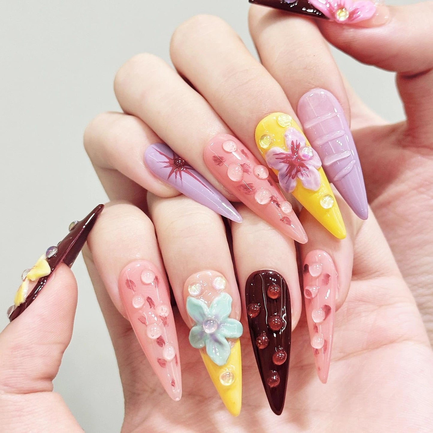 Handmade 3D Sweet Retro Floral Stiletto Press On Nails, Colorful Rhinestone Artisan Nails Set, Reusable Glossy Press-ons with Tool Kit (XS)