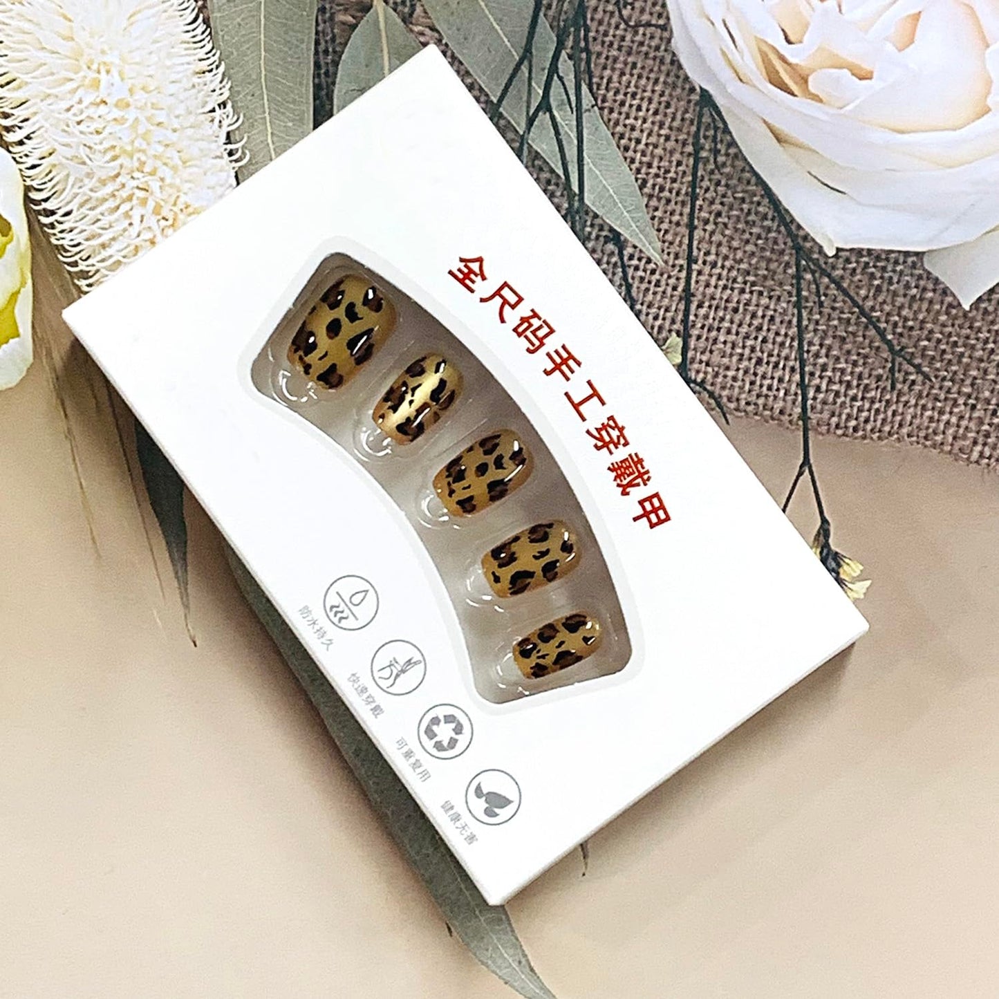 FIEONCIY Press on Nails Short Square Shaped Glossy Full Cover Square French False Nails with Designs Artificial Short Square Fake Nails with Charms Glue Stick ons Fingernails for Women Girls(MJ731)
