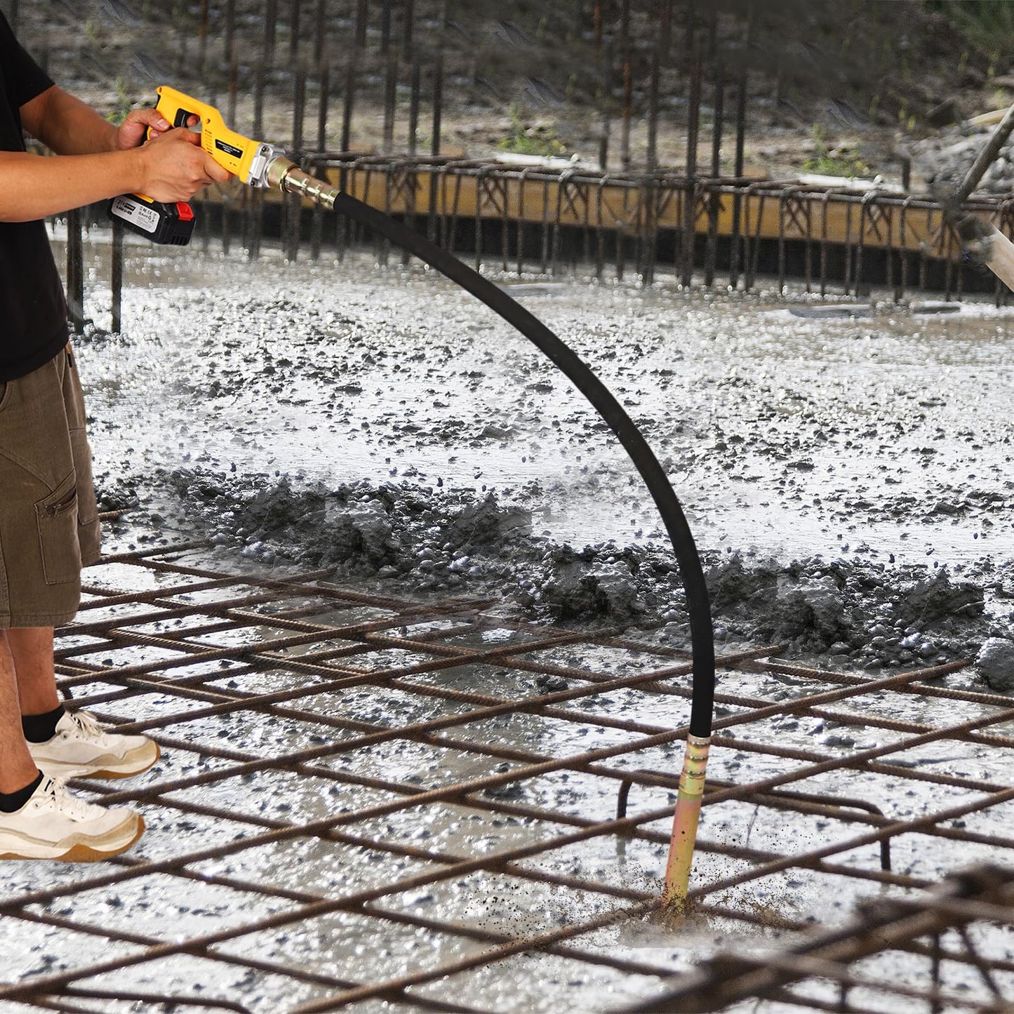 Concrete Vibrating Tool, Cordless Handheld Cement Vibrator,Remove Air Bubble, Level & Mix Concrete, 4.9’ Ft Flex Hose
