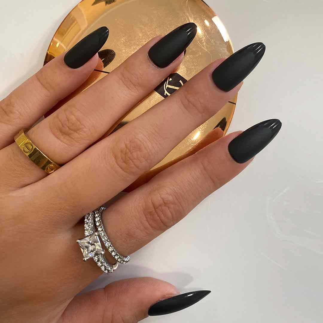 CLASSIC BLACK Press-On Nails by Lavaa Beauty | Medium Almond | Matte with Glossy Black Tip
