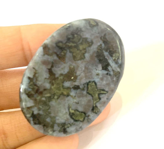 crystalmiracle Natural Mystic Merlinite Thumb Worry Stone Positive Energy Crystal Healing Thumb Stone for Metaphysical Powerful Health Wealth Reiki Protective Meditation Feng Shui Gifts for Men Women