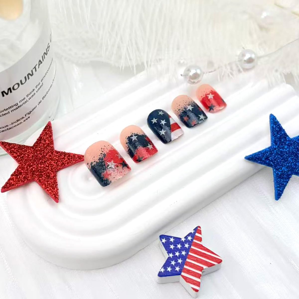 24Pcs Independence Day Press on Nails Short Square Fake Nails Glitter French Tip False Nails with Red Blue White Star Design 4th of July Artificial Stick on Nails Patriotic Glue on Nail for Women