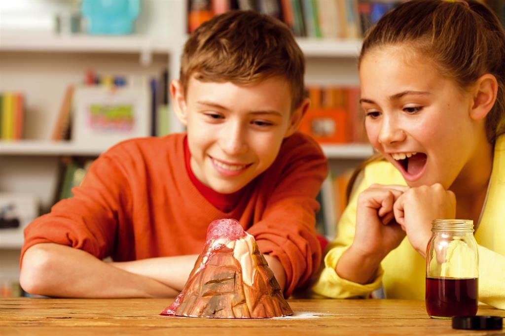 4M KidzLabs Volcano Making Kit, DIY Science Kit STEM, For Boys & Girls Ages 8+