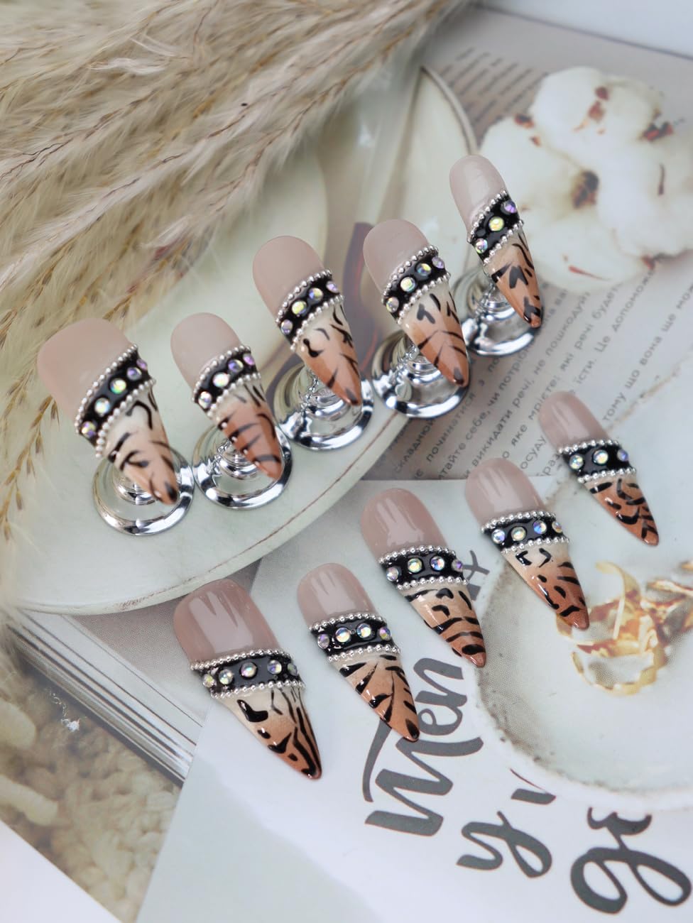 Handmade Press on Nails Medium Stiletto Fake Nails Designs Leopard Print Rhinestones Glue on Nail Luxury Reusable False Nail Press ons Muti-Layer Gel Acrylic Handmade Nails for Wome Manicure(Size S)