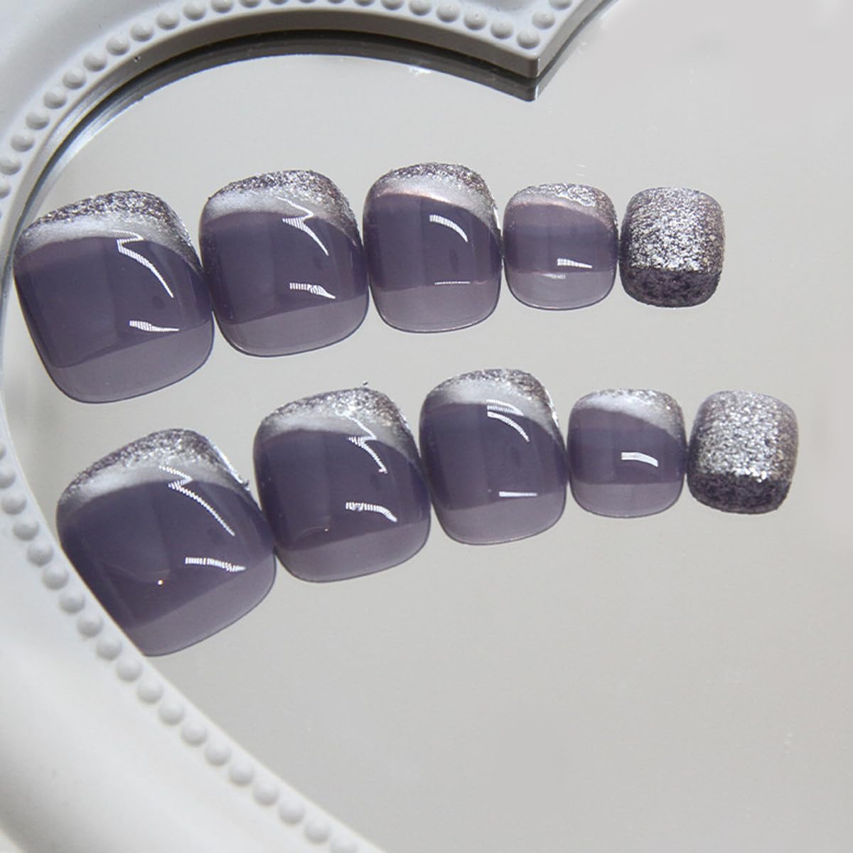 AkiliBIELY Pastel Purple Cat Eye Press on Toenails for Women Silver French Tip Toe Nail Press ons Glitter Aesthetic Toe Press on Nails Acrylic Full Cover Toe Toe Nails Press on for Wedding Birthday