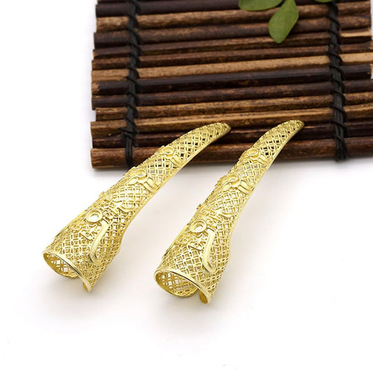Healifty Royal Style Long Hollow-Out Delicate Nail Covers Lightweight Copper Fingernail Guards for Cosplay Halloween Performance