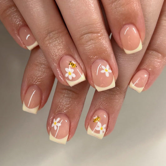 IMSOHOT Summer Press on Nails Short Square Fake Nails Yellow French Tips Acrylic False Nails Full Cover Cute Bee Summer Squoval Nail Supplies Stick on Nails for Women