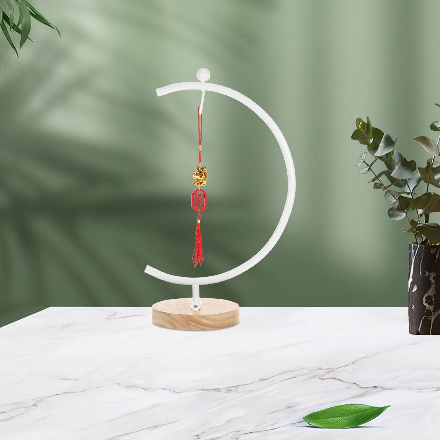 Toyvian G-shaped Hanging Globe Holder with Wooden Base, Metal Terrarium Display Stand for 12-20cm Diameter Glass Ornaments, Indoor Home Decoration Hook Rack for Air Plants and Hanging