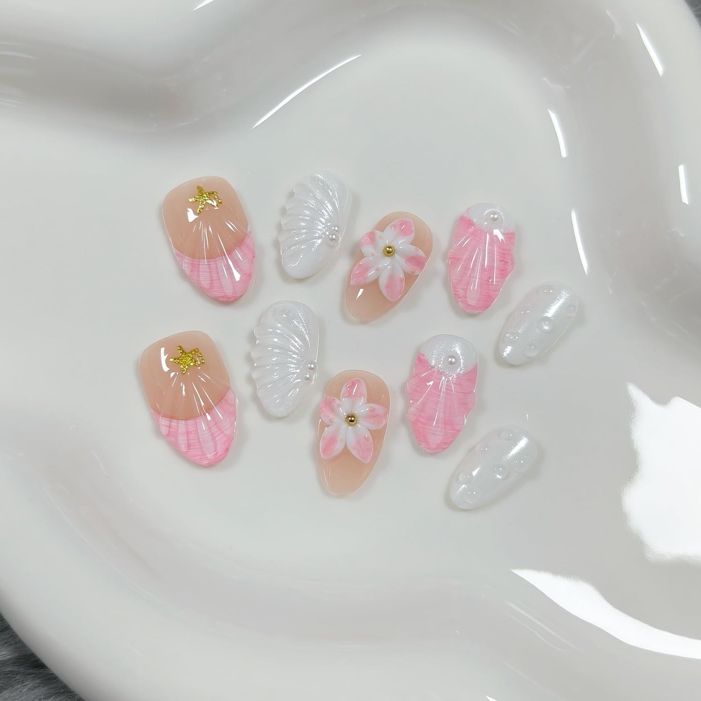 TENPAL Mermaid Press on Nails - Pink French Tips with 3D Shell & Pearl, Summer Floral & Handmade, Reusable Short Oval False Nails for Daily Glam(S)