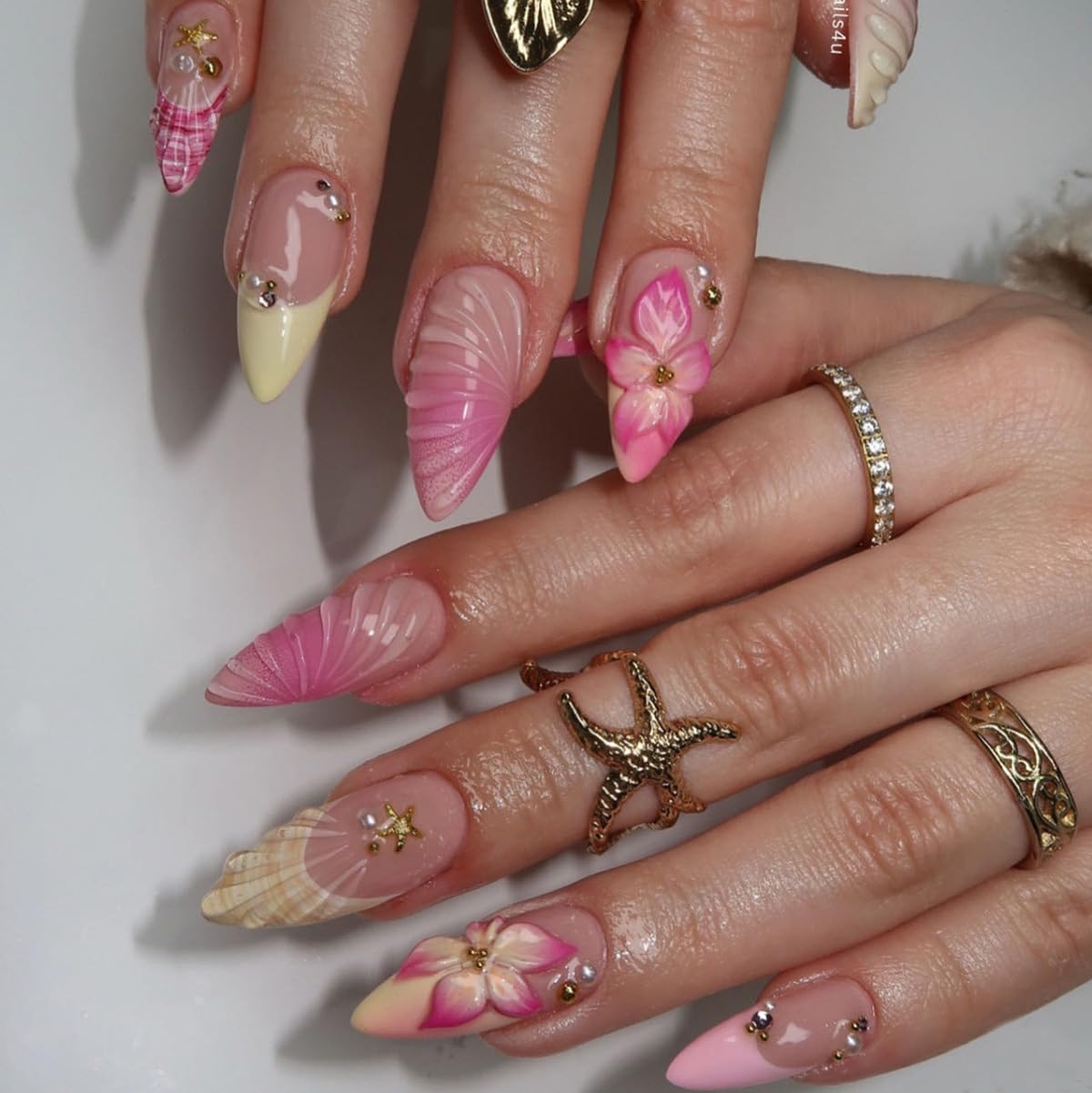 24Pcs Pink Flower Press on Nails Medium Almond French Tip Fake Nails 3D Summer Floral with Gold Starfish Press Ons Cute Stick on Nails Ocean Beach False Nails Glue on Nails for Women Acrylic Nails