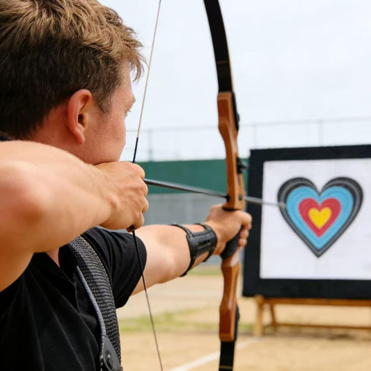 THREE ARCHERS 30pcs Archery Target Paper Funny Archery Targets 40cm Heart Shape for Archery Training