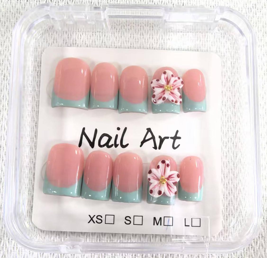 Square Short Press on Nails Handmade Fake Nails Green French Tip with 3D Flower Designs luxury Glossy Cute Acrylic Nails for Women 10pcs (Size M）