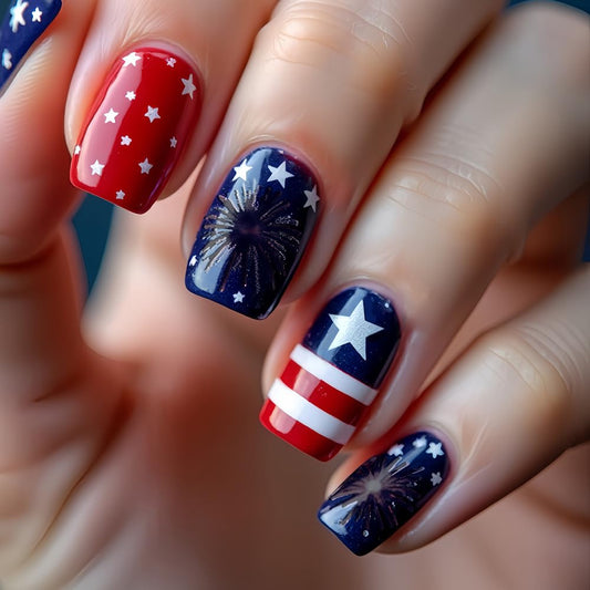 24pcs Independence Day Fireworks Press On Nails Short Square Stripes Five-Pointed Star Design False Nails Red Glitter Star July 4th Acrylic Stickers Nails for Women Girls Manicure Decoration 24pcs