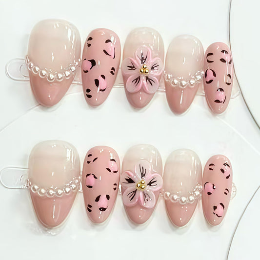30Pcs Pink Leopard Flower Press on Nails Almond Shape Short Fake Nails with 3D Flower & Pearl Chain Design French Tip Full Cover False Nails Cute Reusable Glossy Acrylic Nails for Women Manicure