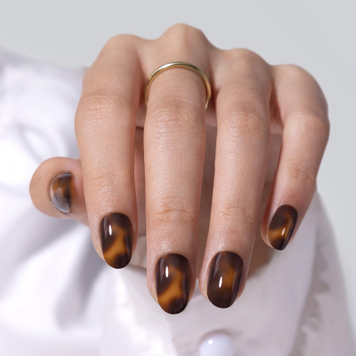 Tortoise Shell Press on Nails Short - SHANGMENG Soft Gel Oval Press on Nails for Women, Seamless Fit & Glossy Glue on Nails 16 Sizes - 32 Reusable Fake Nails Kit with Glue, Amber Memory