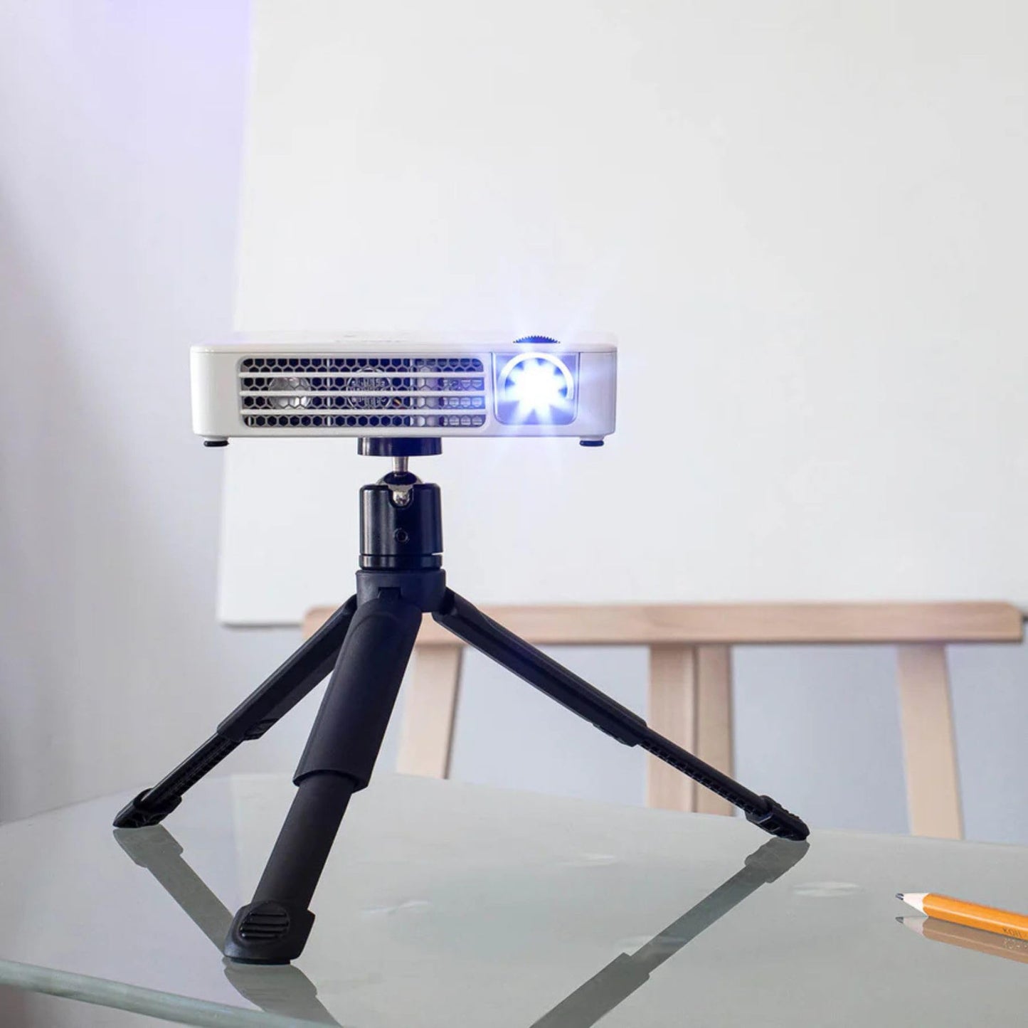 Artograph Smart LED Art Projector with Auto Focus Grids Remote Inspire 1500 and Mini Tripod