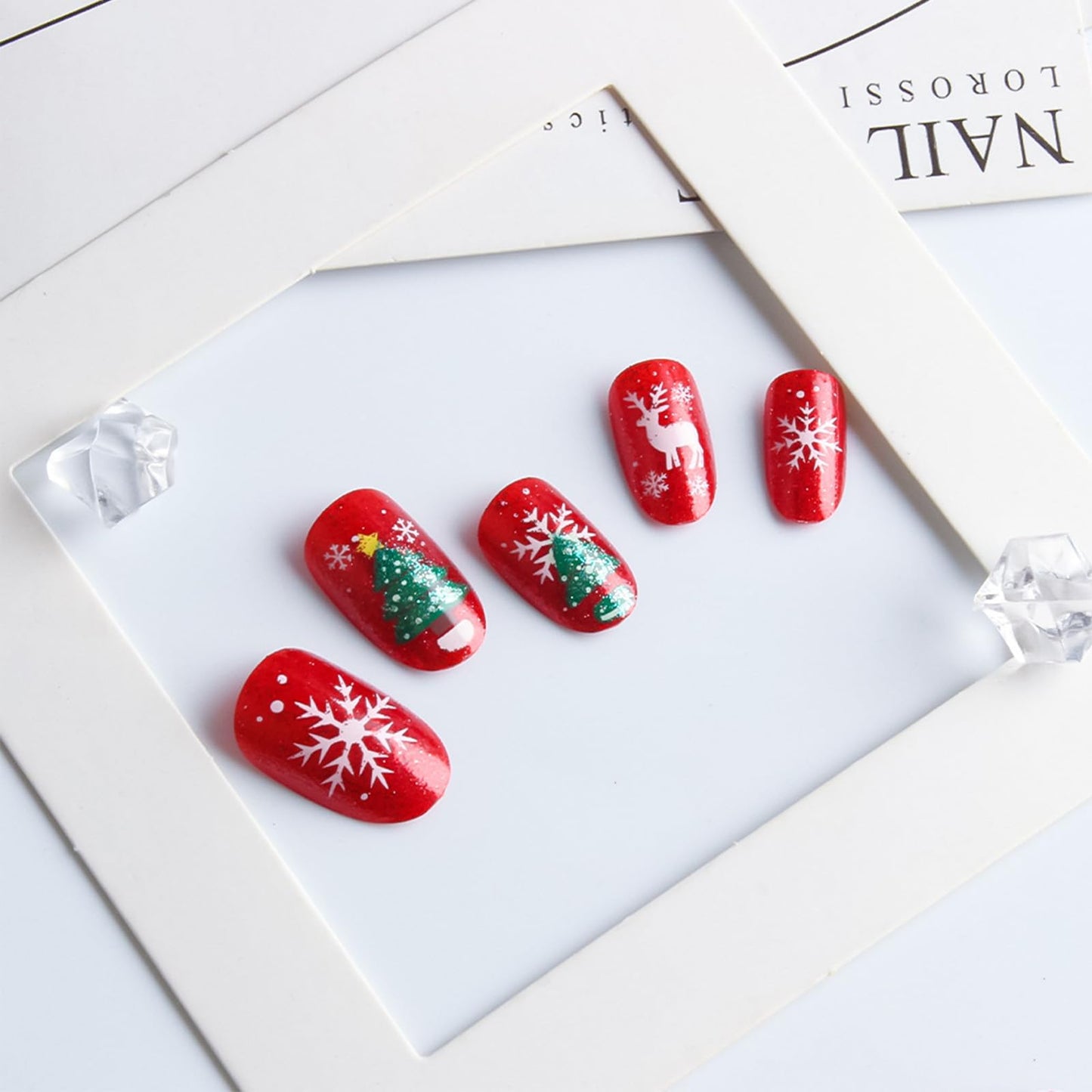 Christmas Press on Nails Xmas Stocking Gel Glue on Nail 24Pcs Snowflake Medium Almond False Nails Glossy Green Christmas Tree Acrylic Fake Nail Elk Stick on Fingernails for Women Xmas Gift