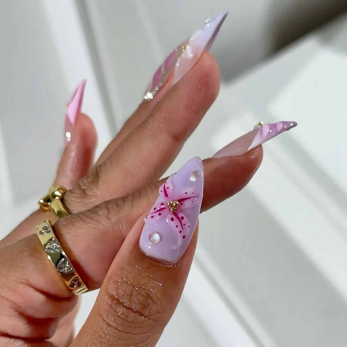 Spring Summer Press On Nails Medium Almond Fake Nails French False Nails With Flower Starfish Designs Acrylic Nail Press Ons Full Cover Glue On Nails Stick On Nails For Women 24Pcs