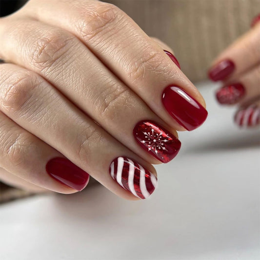 Christmas Press on Nail Short Winter Holiday Fake Nails with Snowflake Design Red Acrylic Nails Glossy Christmas Nails Press ons Xmas False Nails Full Cover Stick on Nails for Women Girls 24Pcs