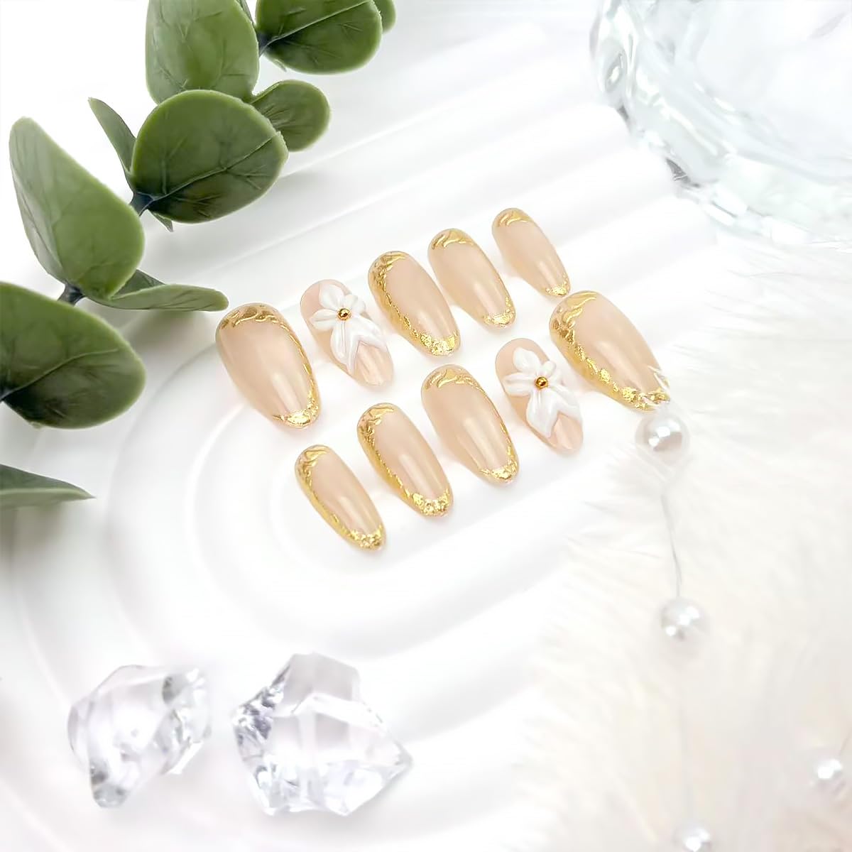 30Pcs Flower Press on Nails Medium Almond Fake Nails with Gilding Line Design 3D White Flower False Nails Gold Rhinestones Artificial Stick on Nails glitter Full Cover Glue on Nail for Women Supplies
