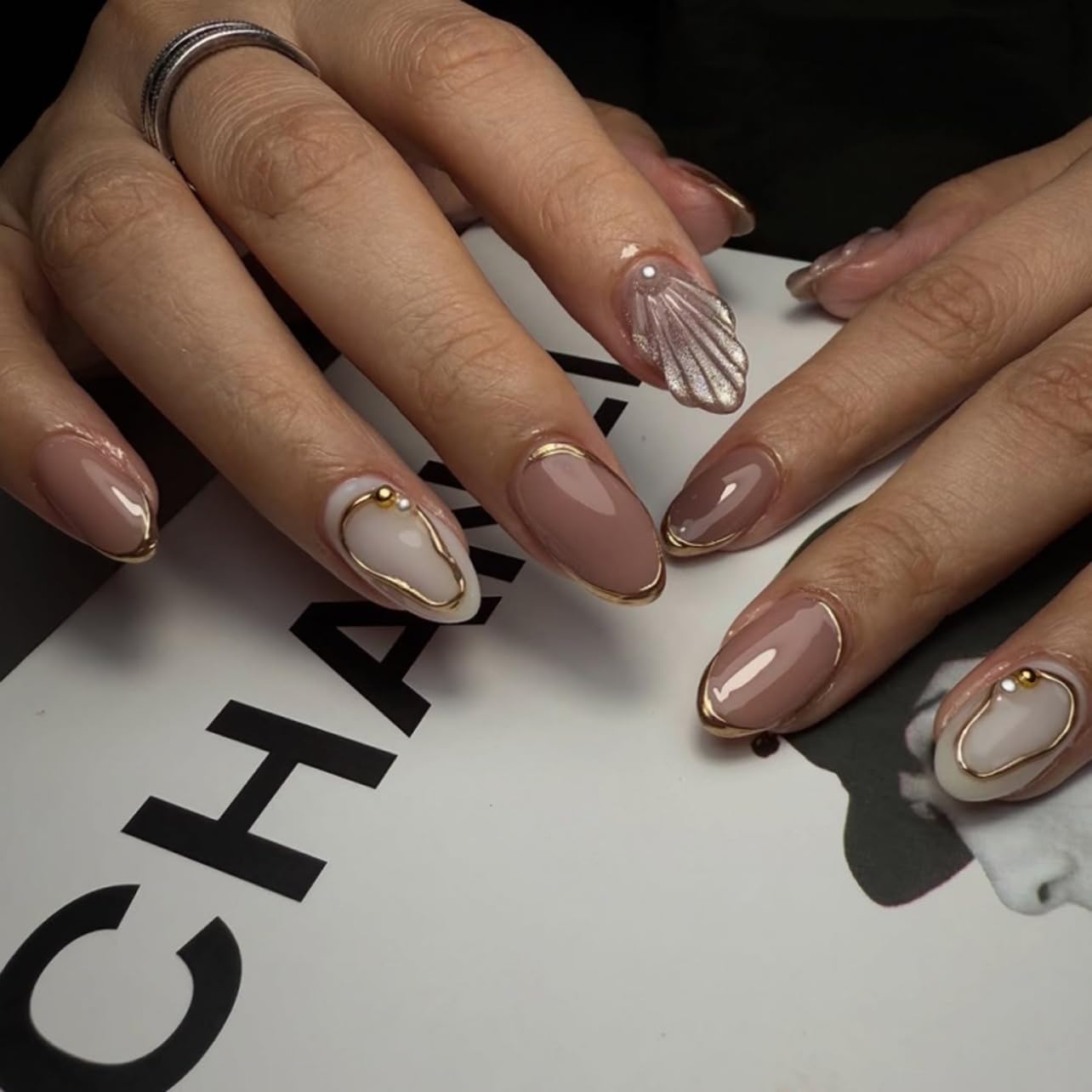 3D Press On Nails Almond Shape, Nude Pink with Gold Edge & Pearl Design, Glossy Luxury Fake Nails Set, 24PCS Reusable Artificial Nails for Women