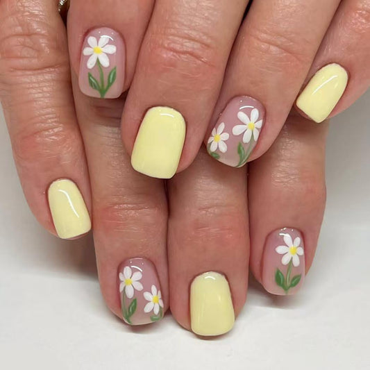 24Pcs Short Press on Nails Square Shaped Fake Nails Yellow Flower False Nails for Women Cute Glossy Stick on Nail Reusable Artificial Acrylic Nail Summer Glue on Nails Manicure Kit