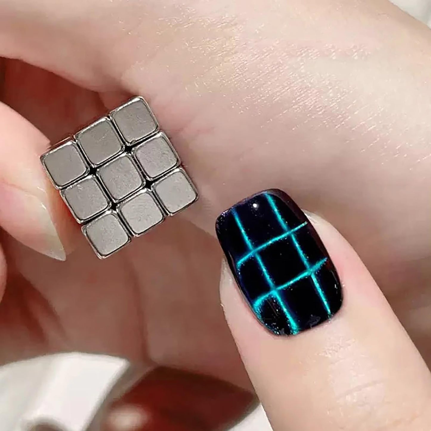 HYWWPFLAY 2Pcs/Set Cat Eye Nail Magnet Tool Square Magnet Stick Multi-Function Cat Eye Gel Nail Polish Magnetic Wand Cat Eye Nail Magnetic Magnet for Nails Salon Accessories
