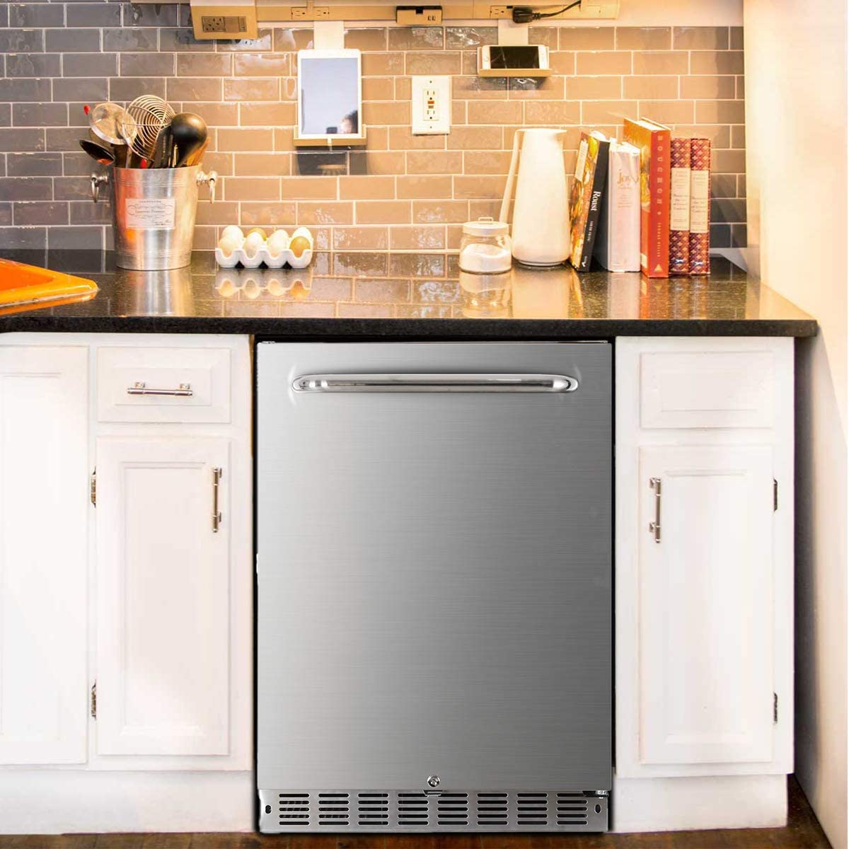HCK Outdoor Refrigerator 24 Inch, Undercounter Refrigerators with Stainless Steel Door, 161 Can Beverage Fridge for Home Bar, Kitchen, Patio, Outdoor, Commercial Use
