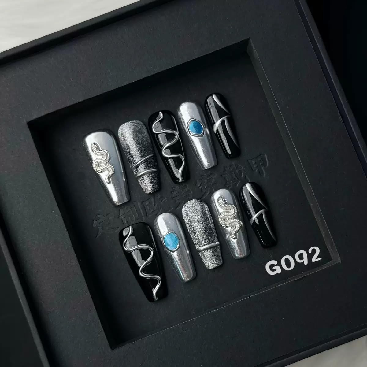 100% 5D Handmade Press on Nails with Snake Charms Medium Coffin Nails Press ons Balck Silver False Nails Cruve Line Press on Nails Fall Fake Nails for Women Girls Daily Wear DIY Manicure Size L