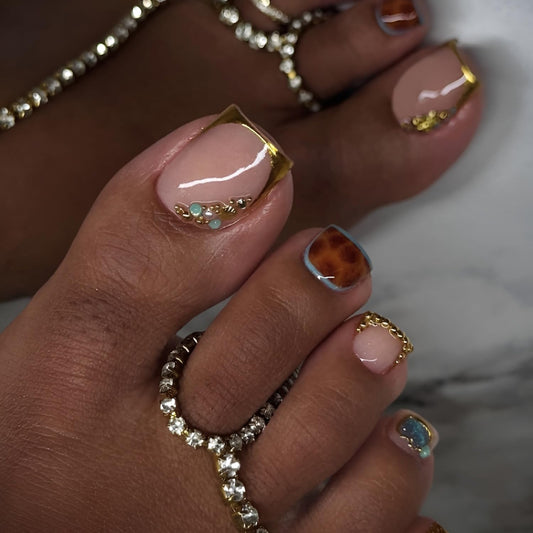 French Tip Press on Toenails Short Square Fake Toe Nails Leopard Print Toenail Press ons Rhinestones Glue on Toe Nail Glossy Glue on Toe Nail Acrylic Stick on Toenail for Women Set 24Pcs