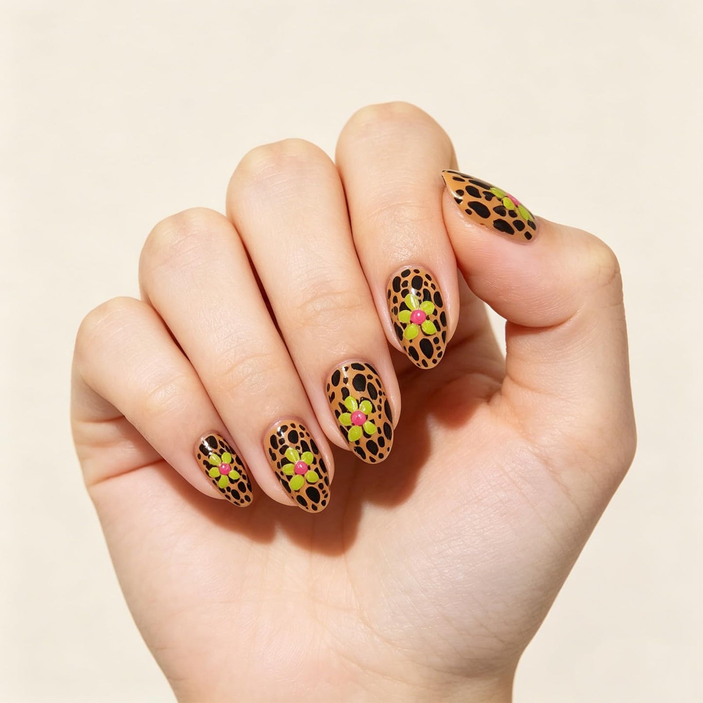 Leopard Print Press on Nails With Y2K Design, Glossy Yellow Flower Fake Nail, Medium Almond False Nails Cheetah Glue on Nail, Floral Stick on Reusable Acrylic Fingernails for Women Daily Wear