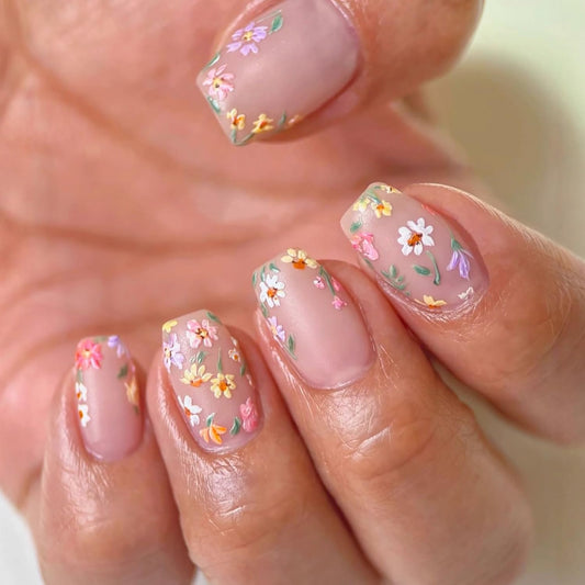 Flower Press on Nails Short Square Fake Nails with Colorful Small Daisy Designs Nude Matte False Nail Full Cover Spring Summer Floral Stick on Nail for Women 24Pcs