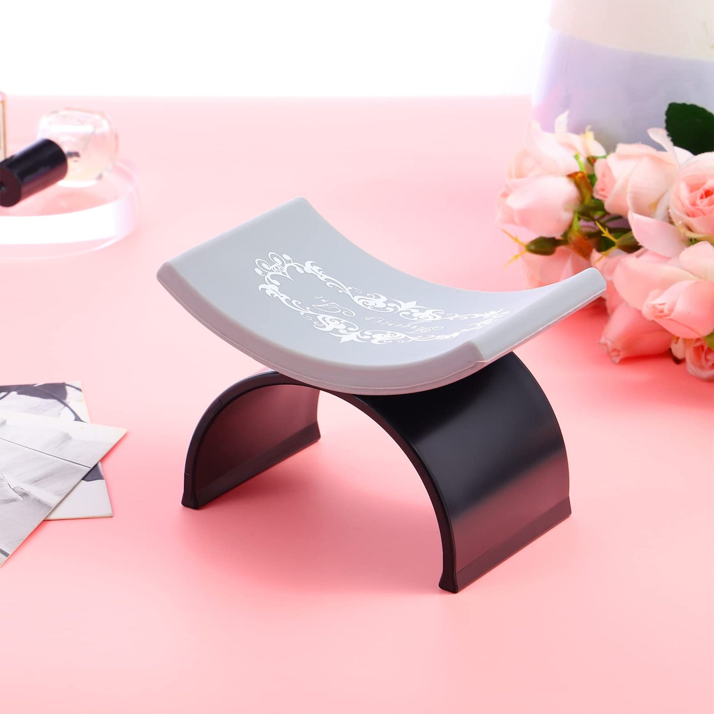2 Pieces Nail Arm Rest,Manicure Hand Pillow U Shape Cushion Pillow Professional Nail Rest Cushion Table Desk Station Manicure Tool,Black