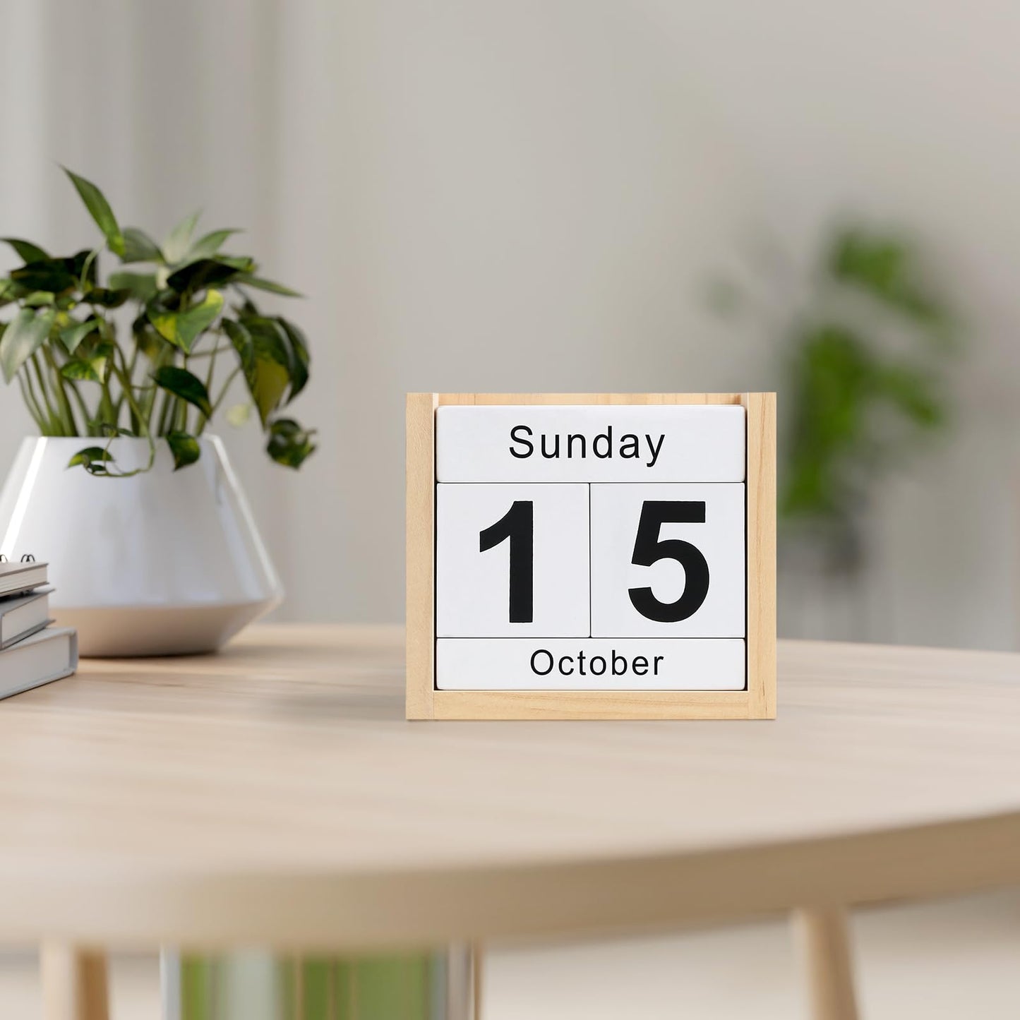 DEERINE Wooden Block Calendar for Desk, Daily Desktop Perpetual Desk Calendar, Cute Date Display Blocks Desk Accessory for Home Office Decor, Teacher, Classroom, Reusable Yearly, Wood Grain
