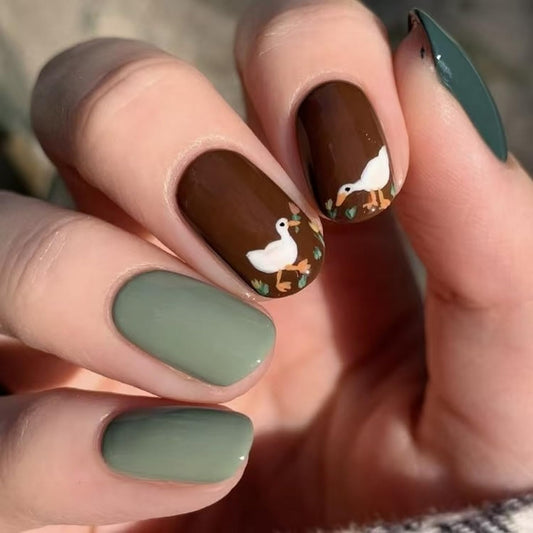 24pcs Cute Press on Nail Short Square Fake Nails with Goose designs Stick on Nail Green Grey Brown Press ones Glossy Full Cover Glue on Nails Reusable False Nails for Women Work