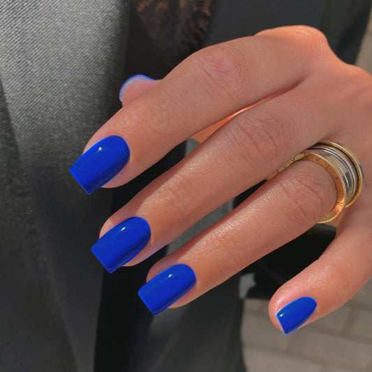KQueenest Royal Blue Press on Nails Short Medium Square Glue on Nails Set, Solid Dark Fake Nails Short Coffin Acrylic Nails Press on Reusable Gel Nails for Women Finger Decoration in 24 Pcs
