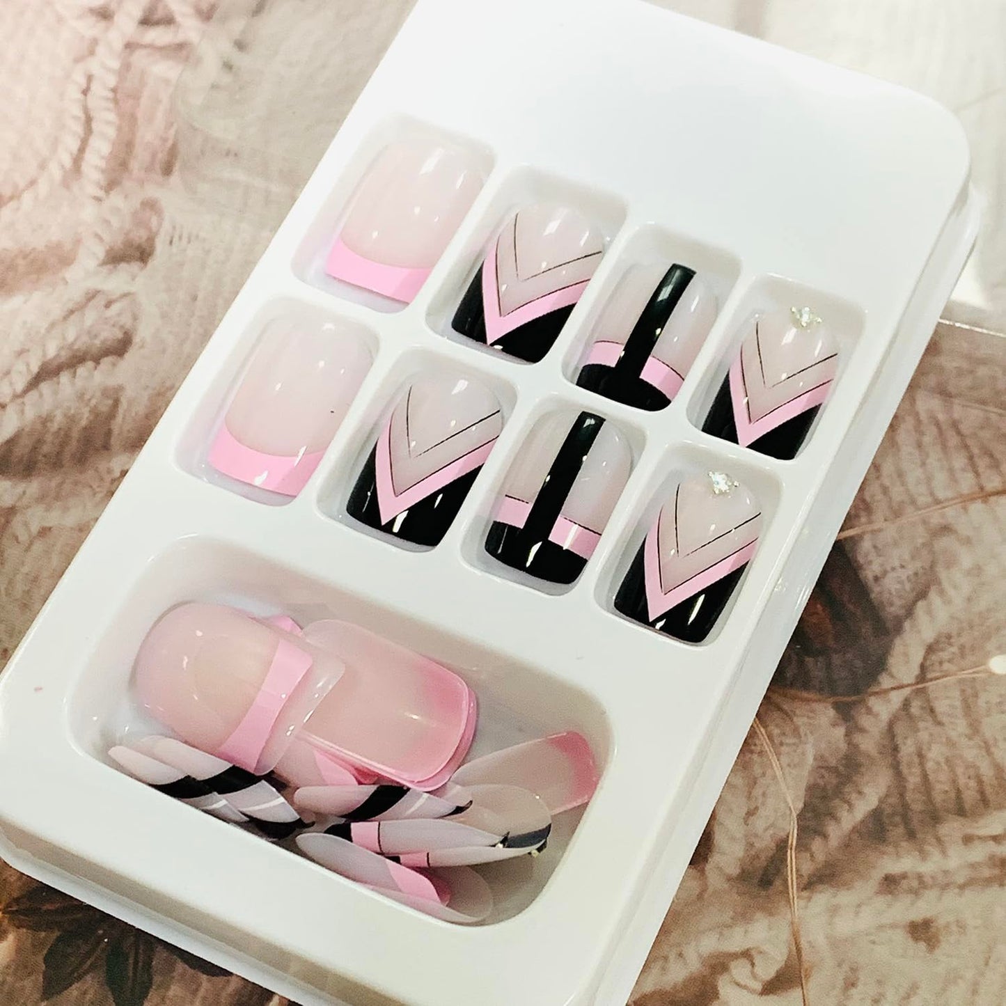 Vezocim Pink Press on Nails Square Shapes 24Pcs French Tips Glossy Full Cover Medium Acrylic Square False Nails with Designs Artificial Coffin Fake Nails Glue ons Fingernails with Charm for Women