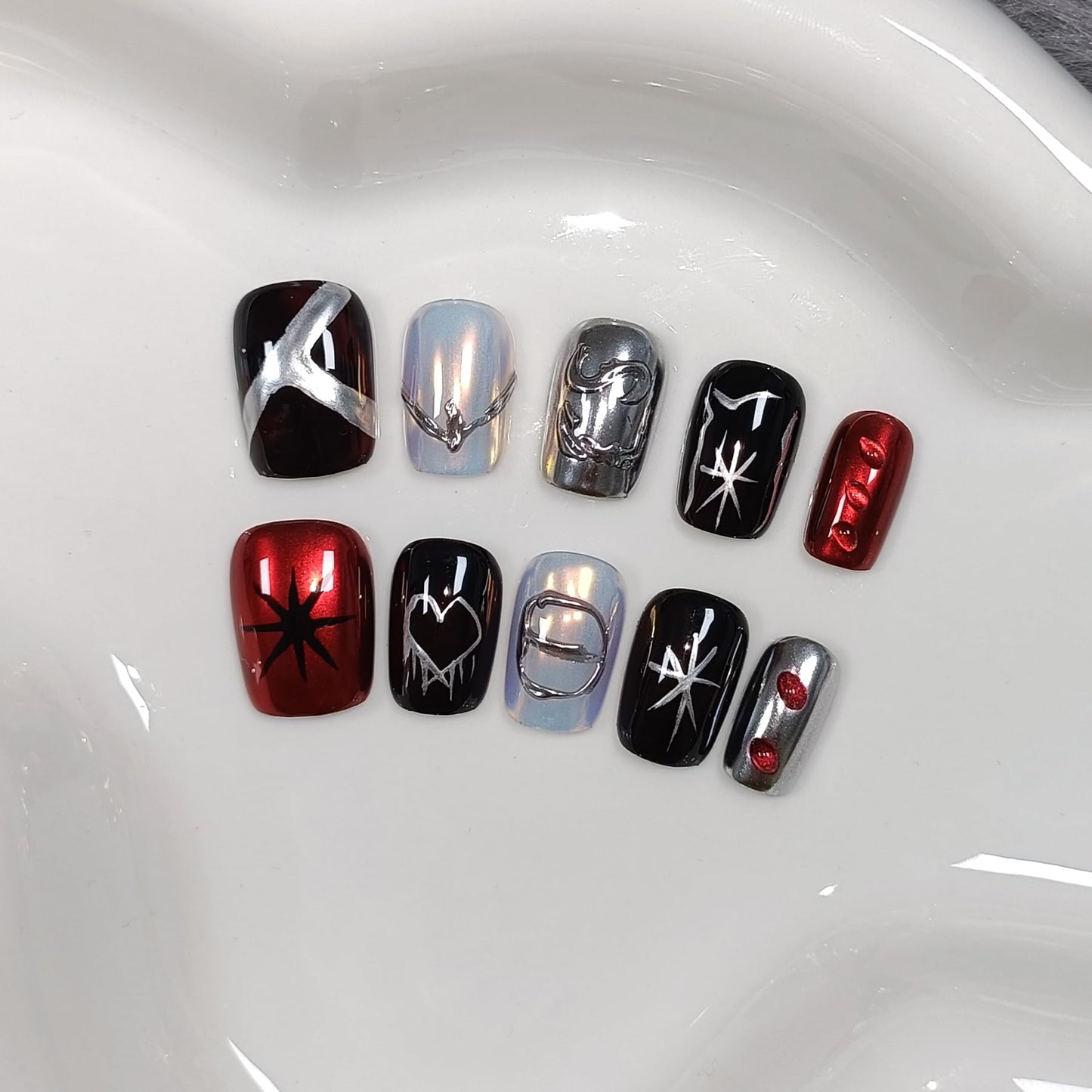 TENPAL Gothic Press On Nails With Tools,Y2K Spider Web Embossed Short Square Glossy Chrome Glue on Nails,Dark Sweet Cool Acrylic Fake Nails,Silver White Red Metal Artificial False Nails 10Pcs(XS)