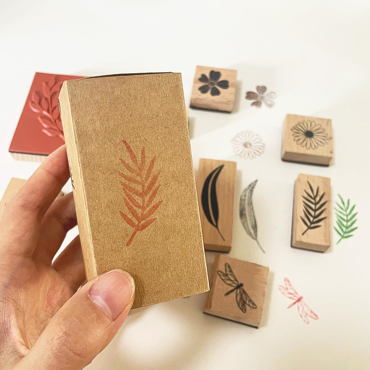 Wissppoott 15 Pcs Vintage Wood Rubber Stamp Set - Antique Butterfly, Leaves, Branch, Plant, Ladybug& Bird Stamps for DIY Scrapbooking, Craft Cards, Gift Wrapping & Journal Art