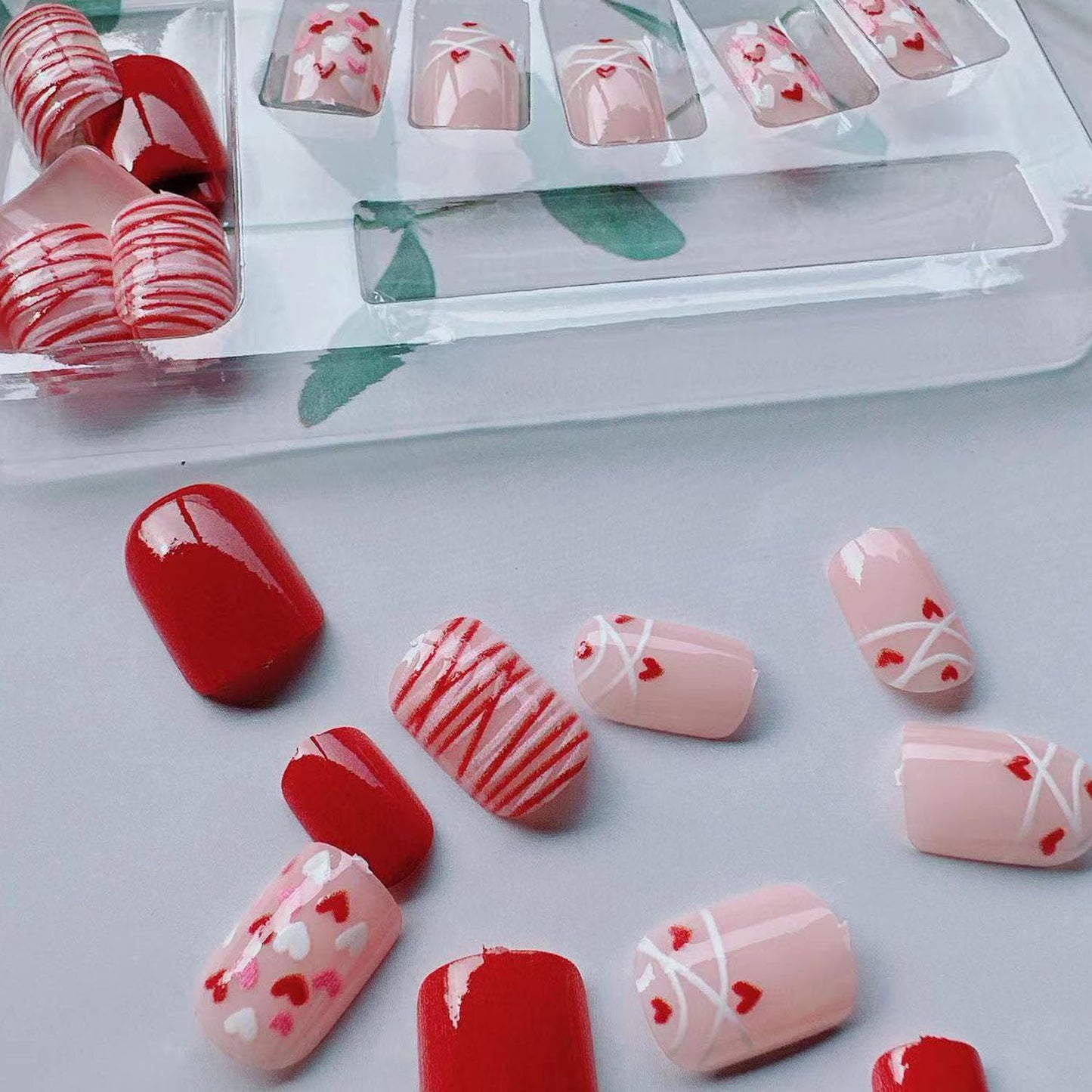 Valentine's Day Press on Nails Square Short Fake Nails Pink False Nails With Red Heart Line Designs Glossy Full Cover Stick on Nails Acrylic Love Heart Press On Nails DIY Manicure for Women 24Pcs