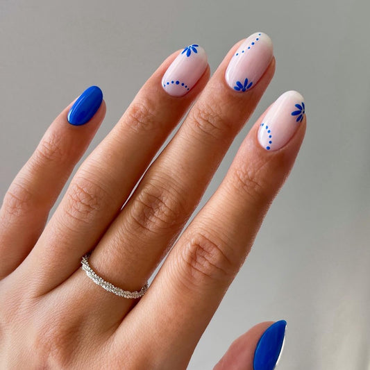 Short Almond Press on Nails SWEKKE Cobalt Blue Fake Nails False Nails with Designs Flower Full Cover Glossy Glossy Glue on Nails Stick on Nails Acrylic Nails for Women Girls 24 Pcs