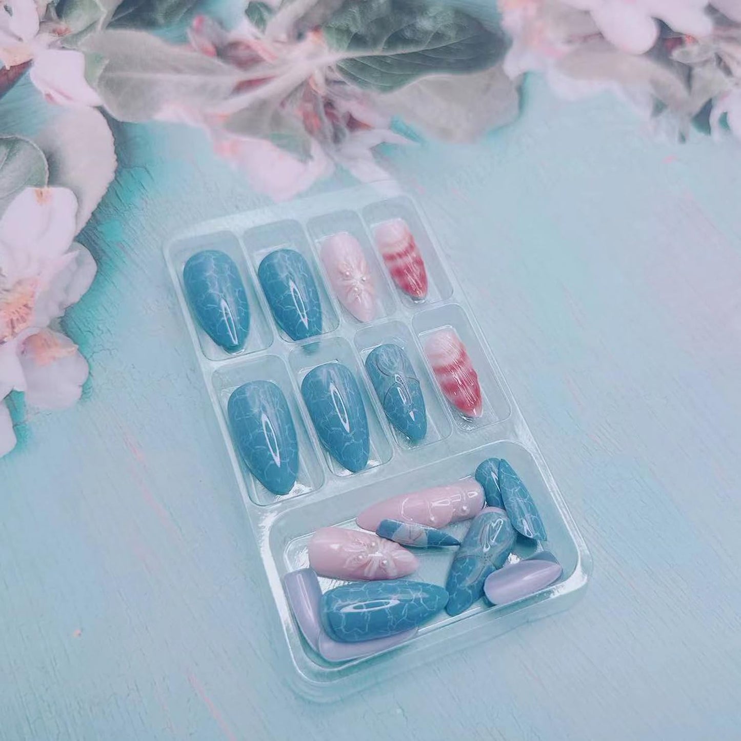 Blue Ocean Press on Nails Medium Almond Fake Nails with 3D Starfish Design Summer Shell False Nails Acrylic Nails Glossy Full Cover Artificial Nails Stick on Nails Nails Pearls for Women Decor 24pcs