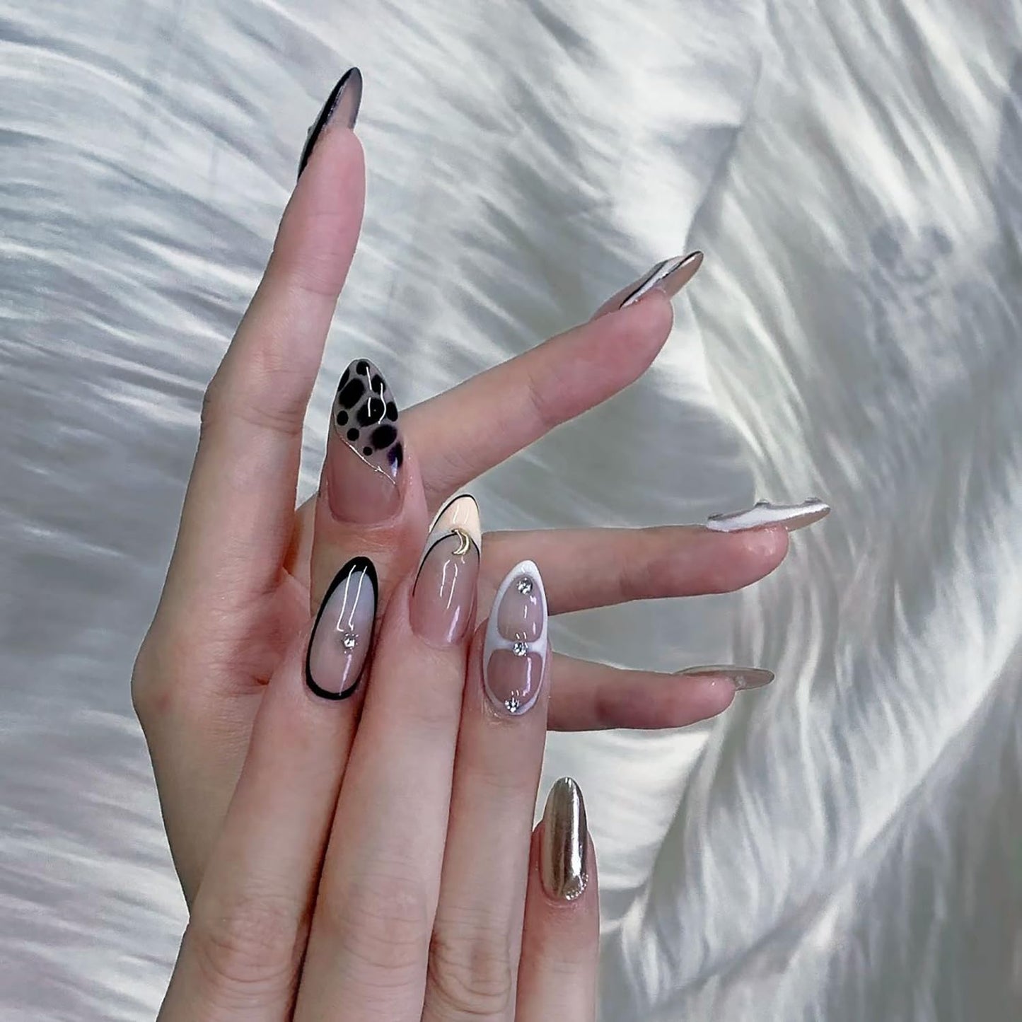 Handmade Press on Nails Almond Medium 3D French Tip Thick Acrylic Fake Nails False Nails with Moon Stars Rhinestones Gold Curve Line Designs Black&White Sturdy Nail Art Press on Nails 10Pcs(S)