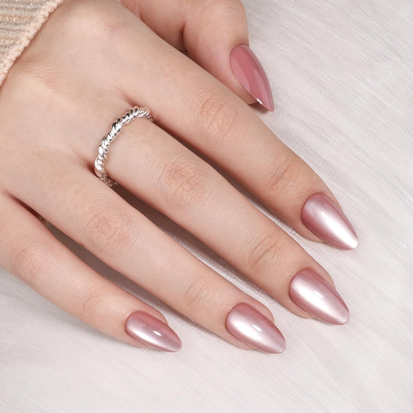 Cat Eye Press On Nails - Mauve Short Almond Fake Nails, CatEye Press On Nails Reusable Stick On Nails in 16 Sizes, 32pcs False Nail Kit for Women & Girls (Metallic Mauve)