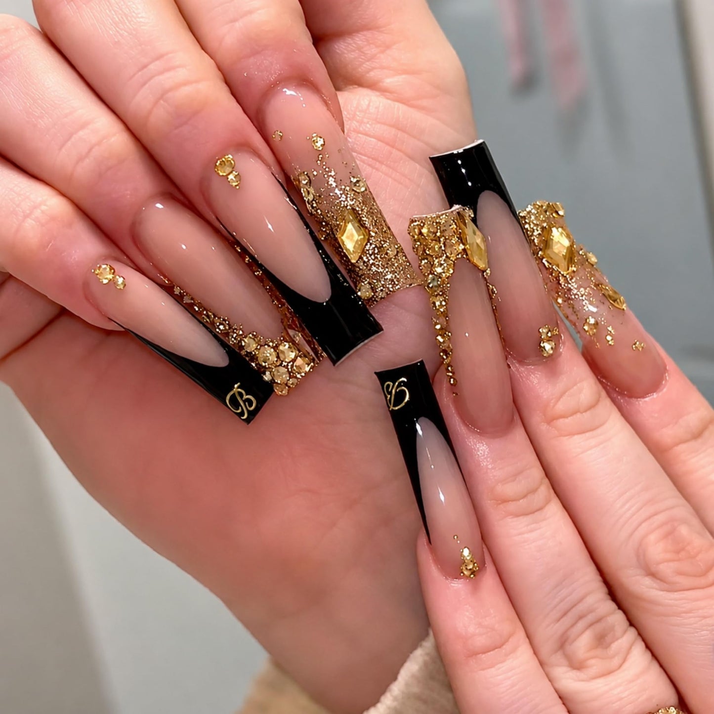 Long Press on Nails Square Fake Nails Black Artificial Nail Gold Glitter Rhinestone French Tip Luxury Charm Glossy Stick on Nail Glam Party Look for Women 24pcs