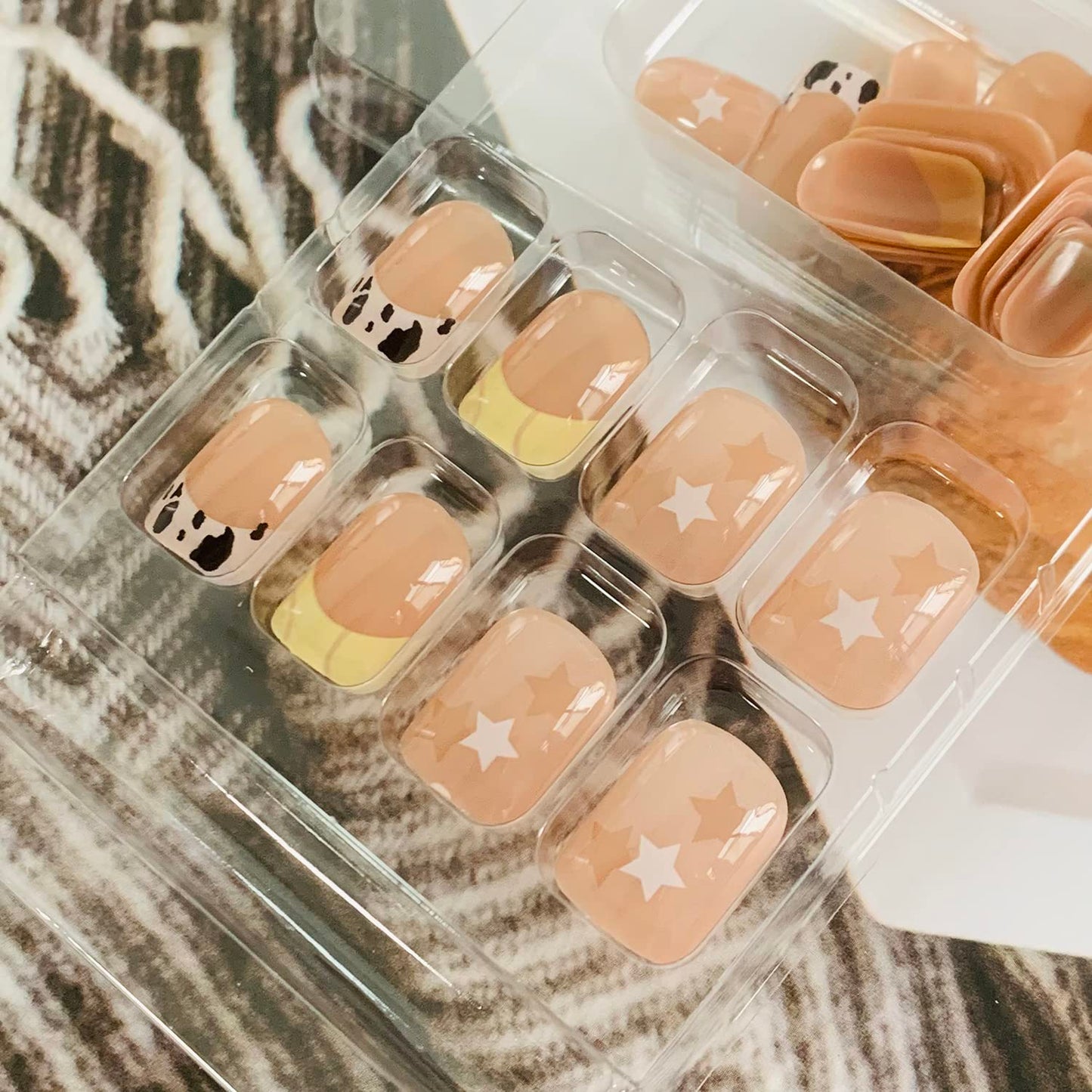 Glue on Nail Short Square Length, 24Pcs Full Cover Reusable False Nails, Press on Nails with French Leopard Designs Artificial Coffin Acrylic Fake Nails for Women Stick on Nails with Charm Decorations