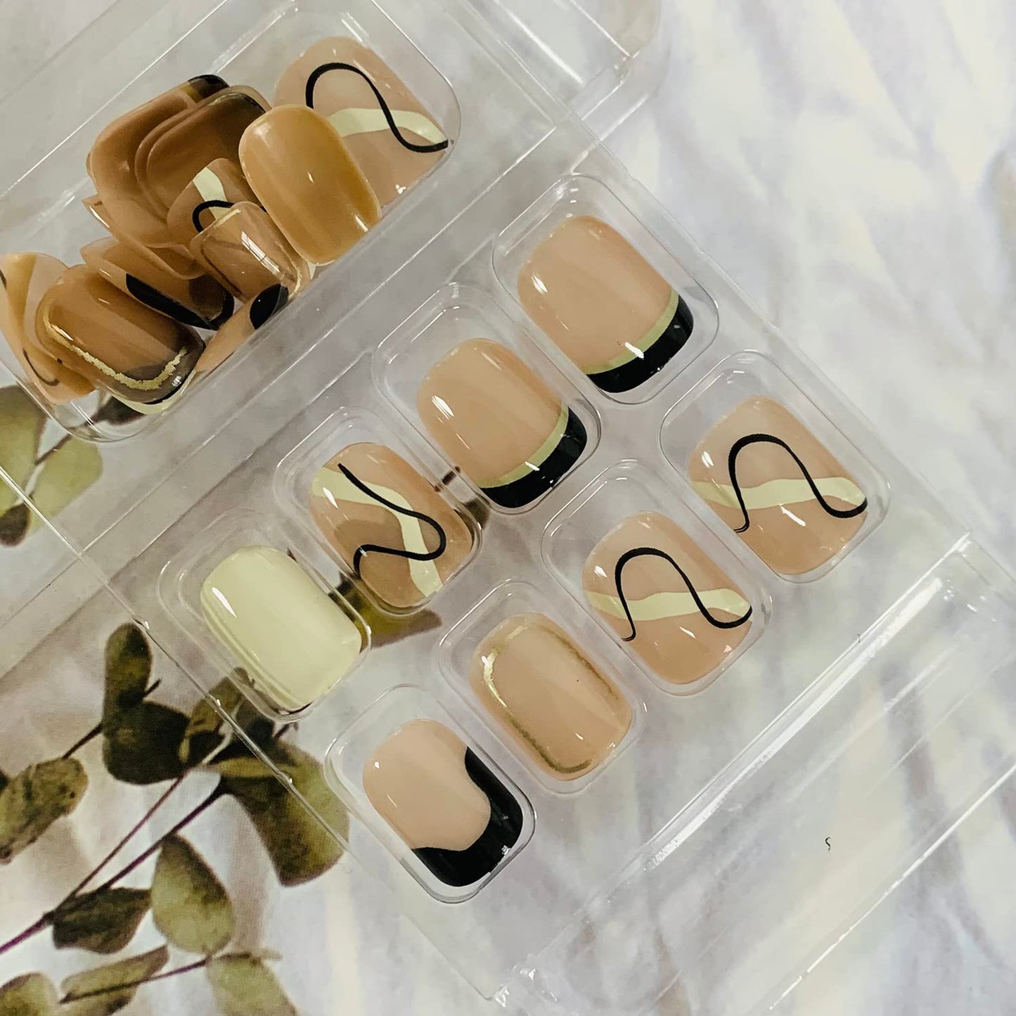 24PCS Full Cover Reusable False Nails Kits, Press on Nail Short Square Glue on Nails with Line Designs Artificial Glossy Fingernails Acrylic Fake Nails for Women Stick on Nails Coffin Shape